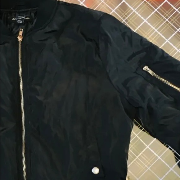 Windbreaker Jacket Quilted Black / Coupe-vent Noir matelassé - Picture 2 of 4